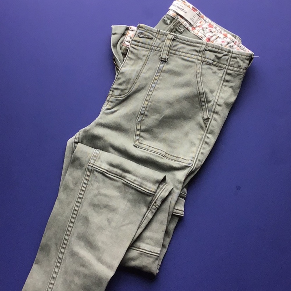 Girl’s Abercrombie Kids Olive Jeans